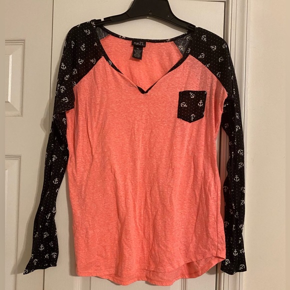 Rue21 Tops - Rue 21 Long Sleeve Anchor top
